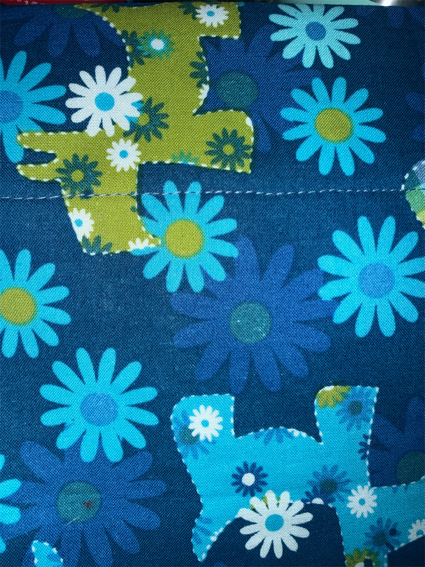 Blue Scotty dog w/flowers dog bandannas