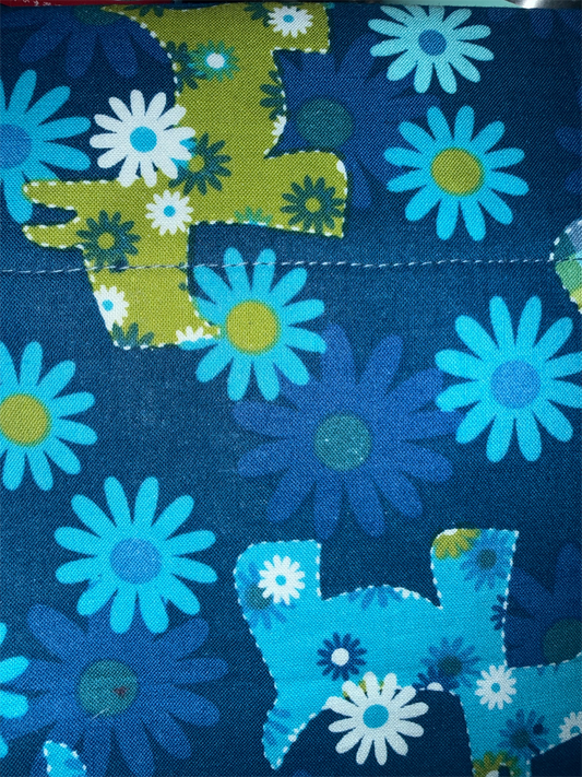Blue Scotty dog w/flowers dog bandannas